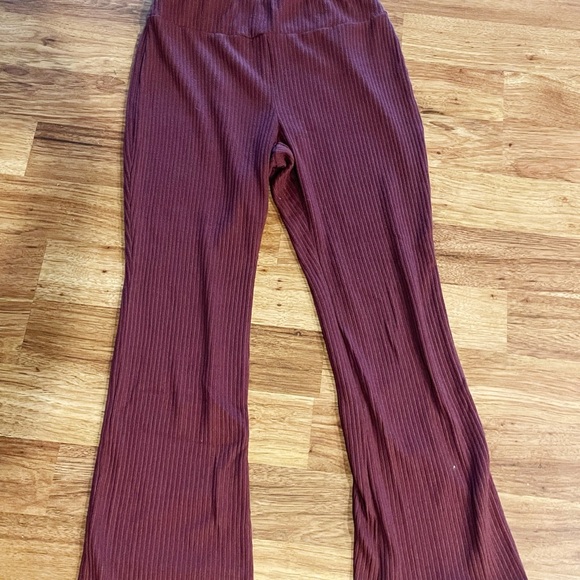 Women's Burgundy Ribbed Hoodie and Pants Set - Picture 6 of 7